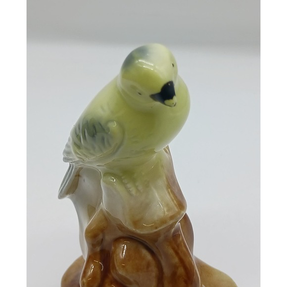 Vintage Porcelain Figural Bird Figurine Yellow Green Brazil MCM Mid Century - Picture 6 of 6